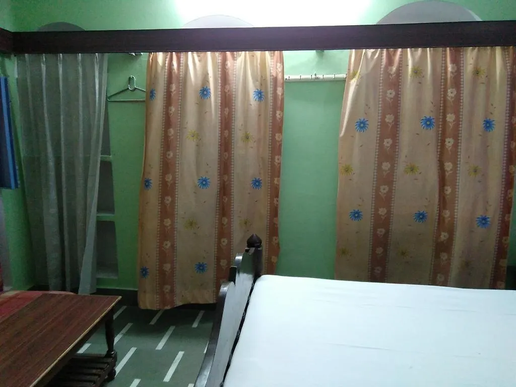 Olya Guest House Varanasi Hindistan